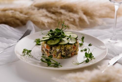 Изображение Оливье с маралом