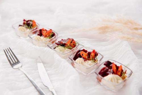 Изображение Карпачо из свеклы с мармеладом из перца чили