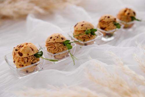 Изображение Сырная булочка с паштетом